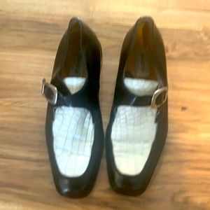 MAURI MENS SHOES IN SIZE 10.5